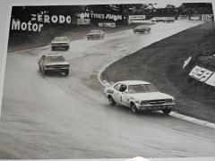 Ford - Frank Cardner wins Cortina race - 1971 - fotografie