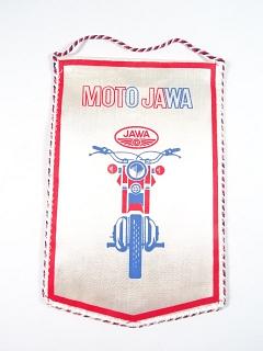 Moto JAWA - Memorial zasloužilého mistra sportu Luboše Tomíčka - vlaječka