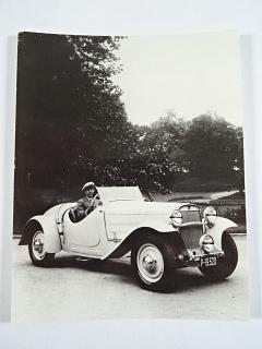 Ing. Petr Mucha na voze Praga Alfa po vítězství v 1000 mílích čs. 1933 - fotografie