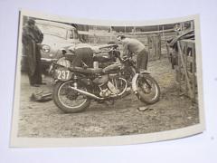 Matchless - závodní motocykl - fotografie