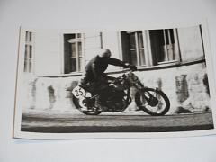 Závodní motocykl - JAWA 350 - fotografie