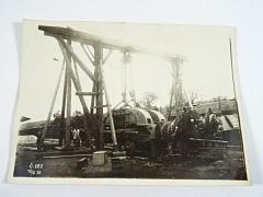 Překládání zboží na nádraží - fotografie - 1926
