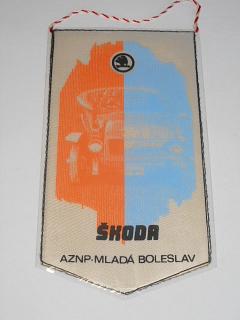 Škoda - AZNP Mladá Boleslav - Škoda 100 - vlaječka