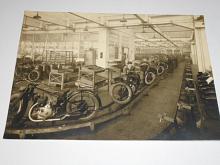 FN - montáž motocyklů - 1930 - fotografie