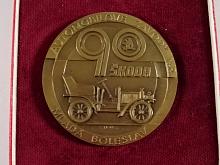 Škoda - 90 let - 1894 - 1984 - AZNP Mladá Boleslav - nositel Řádu práce a Řádu vítězného února - plaketa