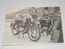 Gilera - soutěžní motocykl - fotografie
