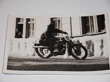 Závodní motocykl - JAWA ? - fotografie