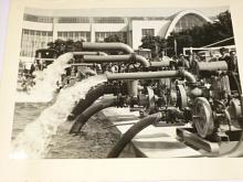 Čerpadla na vodu, motory - fotografie - Brno 1956