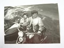 JAWA 500 OHV Rumpél se side - amatérská fotografie